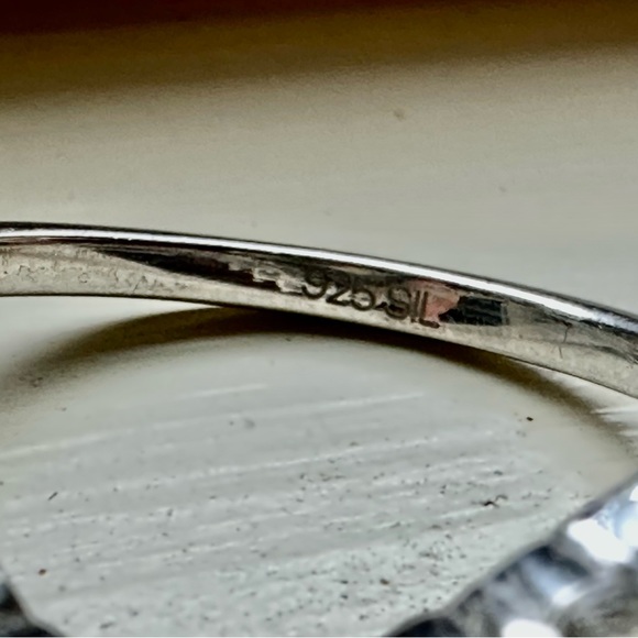 925 Sterling Silver Curved AAAAA CZ Wedding Band, Size 7 - Picture 5 of 5